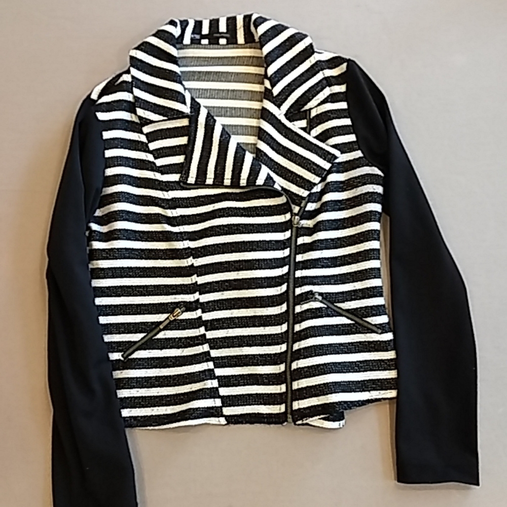Maurices Black & White Zippered Blazer